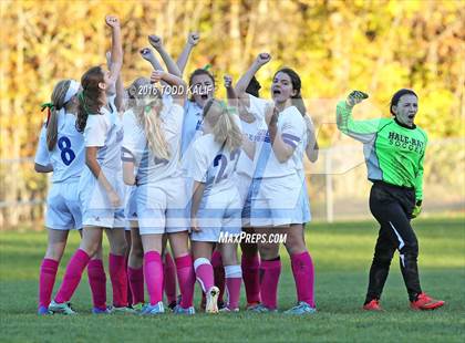 Thumbnail 3 in Coginchaug Regional @ Hale Ray photogallery.