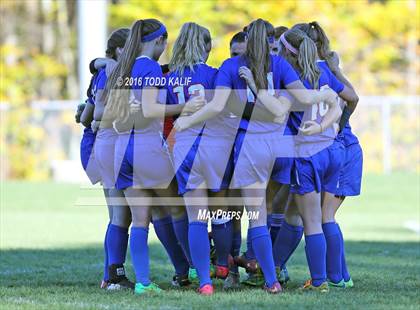 Thumbnail 2 in Coginchaug Regional @ Hale Ray photogallery.