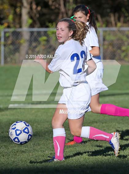 Thumbnail 2 in Coginchaug Regional @ Hale Ray photogallery.