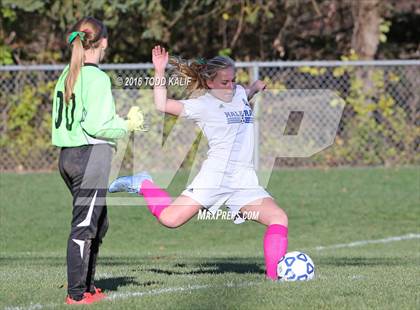 Thumbnail 3 in Coginchaug Regional @ Hale Ray photogallery.