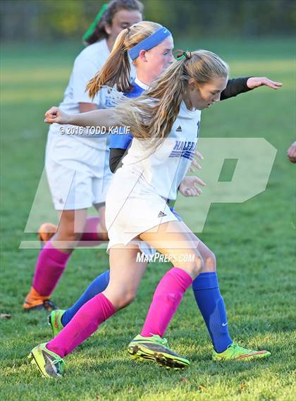 Thumbnail 2 in Coginchaug Regional @ Hale Ray photogallery.
