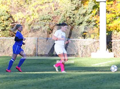 Thumbnail 2 in Coginchaug Regional @ Hale Ray photogallery.