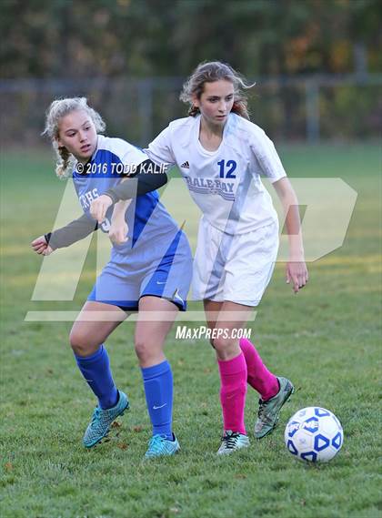 Thumbnail 2 in Coginchaug Regional @ Hale Ray photogallery.