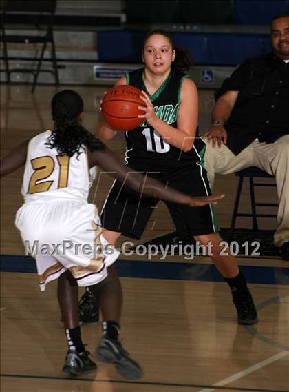 Thumbnail 3 in Granada Hills vs. Bishop's (So Cal Holiday Prep Classic)  photogallery.
