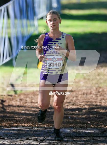 Thumbnail 3 in UIL 5A Girls Cross Country State Final photogallery.