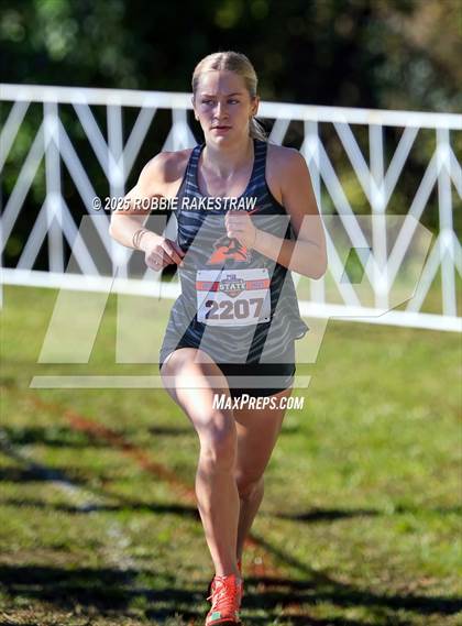 Thumbnail 2 in UIL 5A Girls Cross Country State Final photogallery.