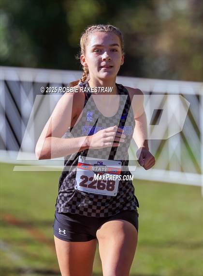 Thumbnail 3 in UIL 5A Girls Cross Country State Final photogallery.