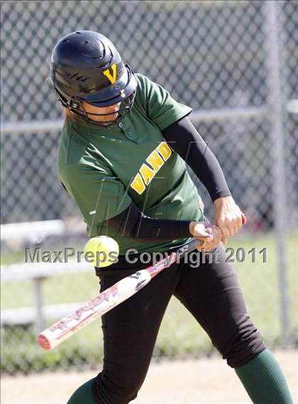 Thumbnail 1 in Vanden @ Rodriguez photogallery.