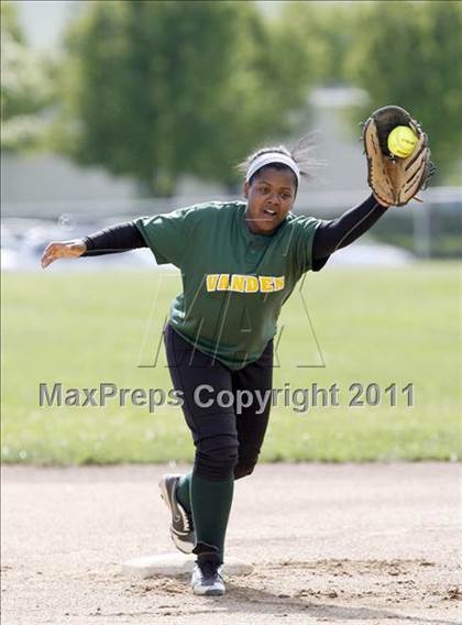 Thumbnail 1 in Vanden @ Rodriguez photogallery.