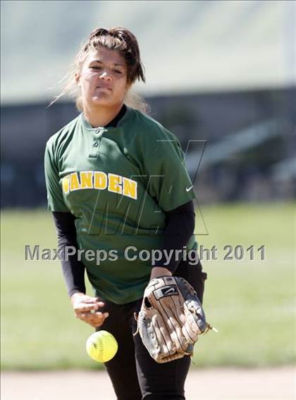Thumbnail 1 in Vanden @ Rodriguez photogallery.