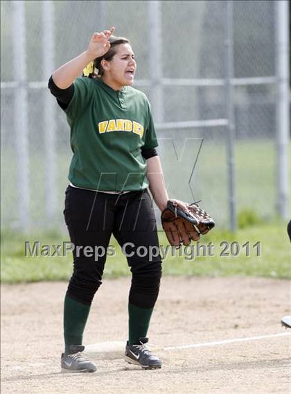 Thumbnail 1 in Vanden @ Rodriguez photogallery.