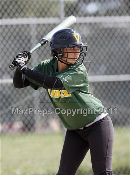 Thumbnail 2 in Vanden @ Rodriguez photogallery.