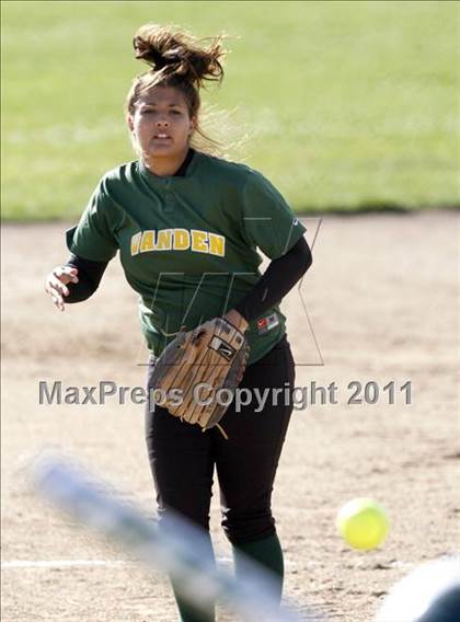 Thumbnail 2 in Vanden @ Rodriguez photogallery.