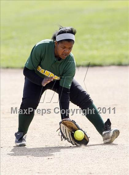 Thumbnail 1 in Vanden @ Rodriguez photogallery.