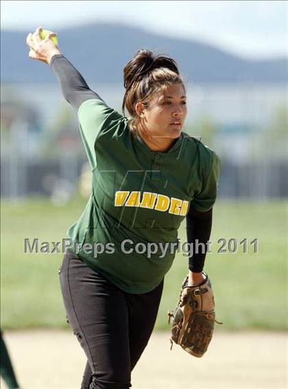 Thumbnail 1 in Vanden @ Rodriguez photogallery.