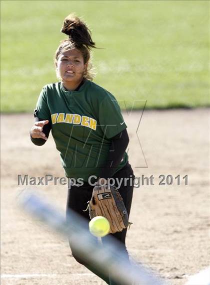 Thumbnail 1 in Vanden @ Rodriguez photogallery.
