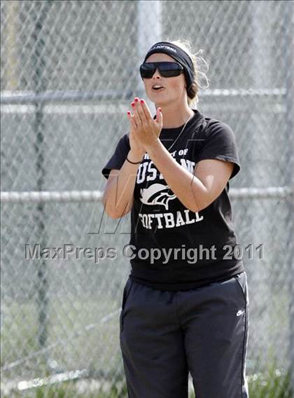 Thumbnail 3 in Vanden @ Rodriguez photogallery.