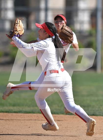 Thumbnail 2 in JSerra Catholic @ Mater Dei photogallery.