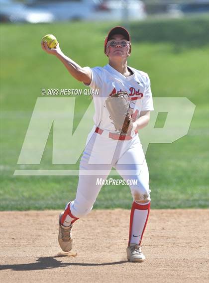 Thumbnail 2 in JSerra Catholic @ Mater Dei photogallery.
