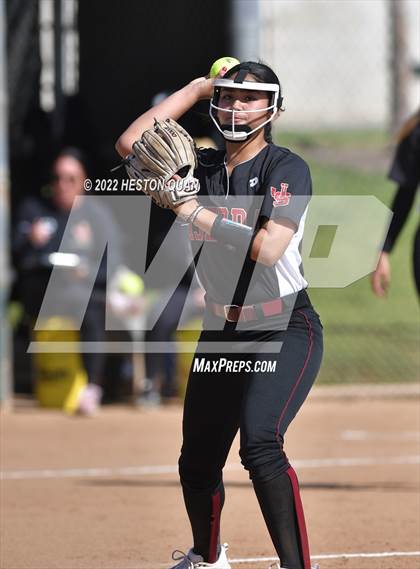 Thumbnail 2 in JSerra Catholic @ Mater Dei photogallery.