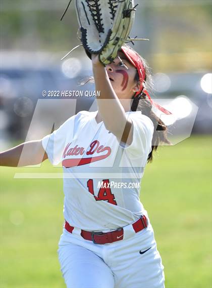 Thumbnail 2 in JSerra Catholic @ Mater Dei photogallery.