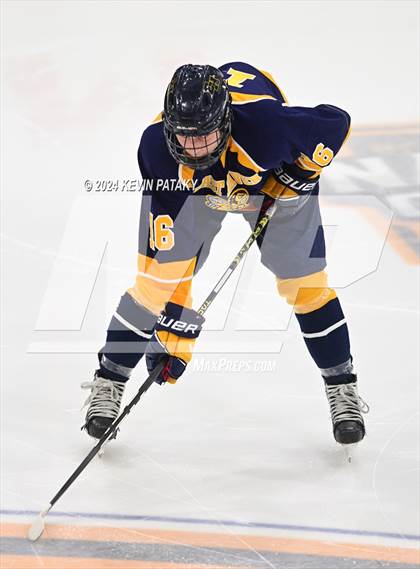 Thumbnail 2 in East Haven vs. Cheshire (CIAC DII Final) photogallery.