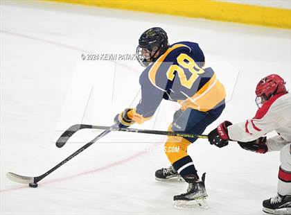 Thumbnail 1 in East Haven vs. Cheshire (CIAC DII Final) photogallery.
