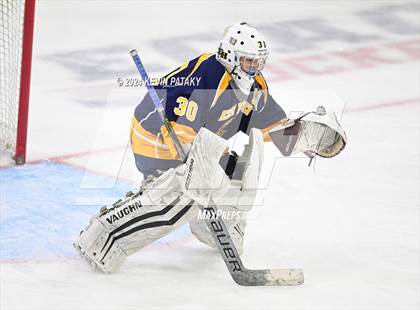 Thumbnail 3 in East Haven vs. Cheshire (CIAC DII Final) photogallery.