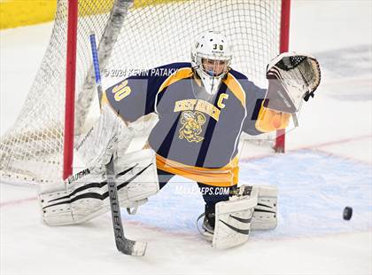 Thumbnail 1 in East Haven vs. Cheshire (CIAC DII Final) photogallery.