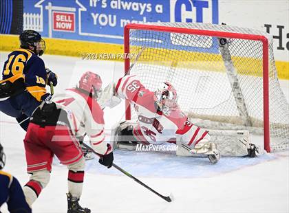 Thumbnail 1 in East Haven vs. Cheshire (CIAC DII Final) photogallery.