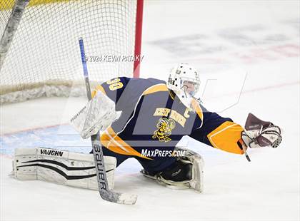 Thumbnail 3 in East Haven vs. Cheshire (CIAC DII Final) photogallery.