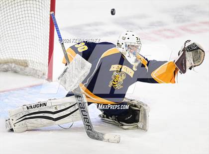 Thumbnail 2 in East Haven vs. Cheshire (CIAC DII Final) photogallery.