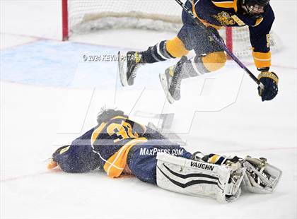Thumbnail 1 in East Haven vs. Cheshire (CIAC DII Final) photogallery.