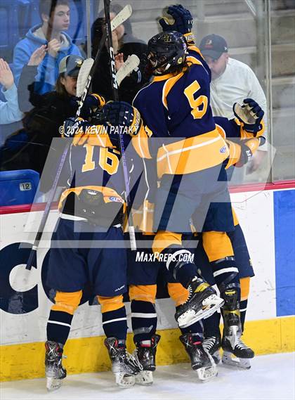 Thumbnail 1 in East Haven vs. Cheshire (CIAC DII Final) photogallery.