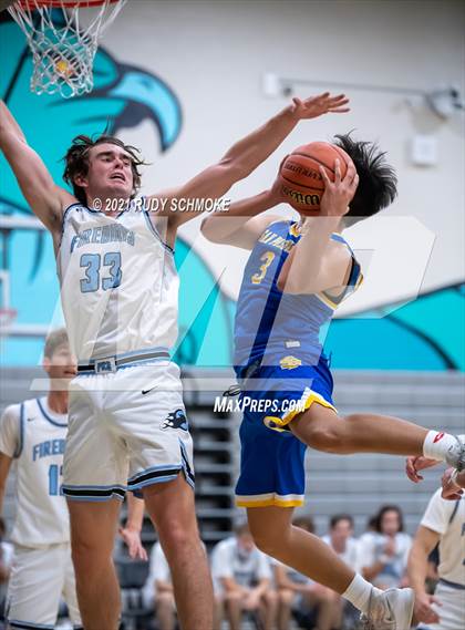 Thumbnail 2 in San Pasqual vs. Pacific Ridge (6th Annual Del Lago Tip Off Classic) photogallery.