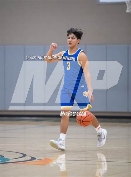 Thumbnail 1 in San Pasqual vs. Pacific Ridge (6th Annual Del Lago Tip Off Classic) photogallery.