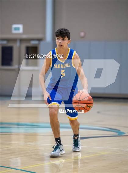 Thumbnail 1 in San Pasqual vs. Pacific Ridge (6th Annual Del Lago Tip Off Classic) photogallery.