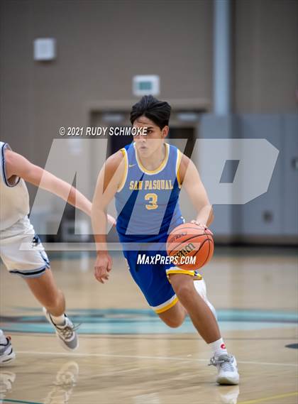 Thumbnail 1 in San Pasqual vs. Pacific Ridge (6th Annual Del Lago Tip Off Classic) photogallery.