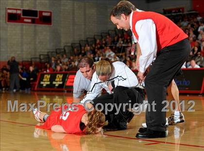Thumbnail 1 in Windward vs Mater Dei (Nike Extravaganza) photogallery.