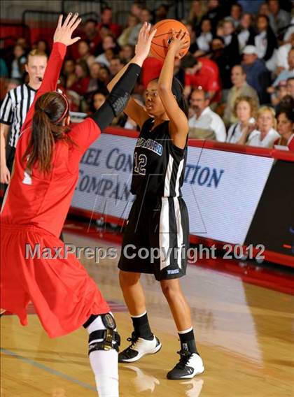 Thumbnail 3 in Windward vs Mater Dei (Nike Extravaganza) photogallery.