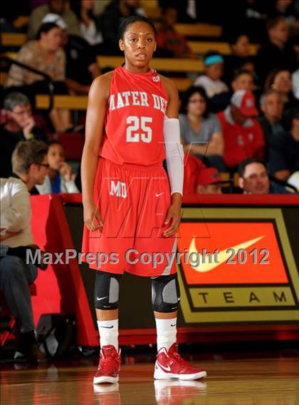 Thumbnail 3 in Windward vs Mater Dei (Nike Extravaganza) photogallery.