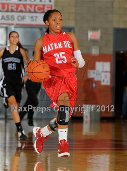 Thumbnail 1 in Windward vs Mater Dei (Nike Extravaganza) photogallery.