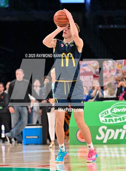 Thumbnail 1 in McDonald's All American Games (Jamfest Shootout)   photogallery.