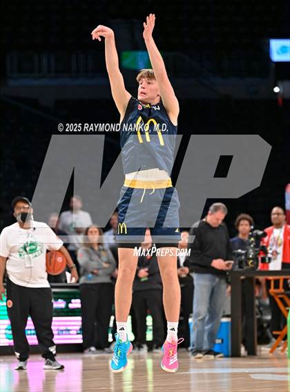 Thumbnail 3 in McDonald's All American Games (Jamfest Shootout)   photogallery.