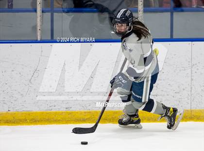 Thumbnail 2 in Concord vs Exeter (Brian C Stone Christmas Tournament) photogallery.