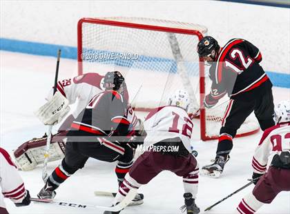 Thumbnail 3 in Pope Francis vs Arlington (MIAA Division 1A play-In) photogallery.