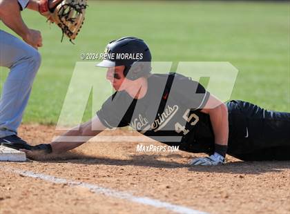 Thumbnail 1 in Chaminade vs Harvard-Westlake photogallery.