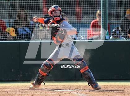Thumbnail 1 in Chaminade vs Harvard-Westlake photogallery.