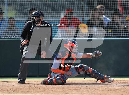 Thumbnail 2 in Chaminade vs Harvard-Westlake photogallery.