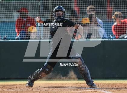 Thumbnail 1 in Chaminade vs Harvard-Westlake photogallery.